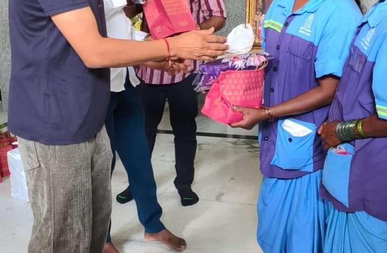 ಪೌರ ಕಾರ್ಮಿಕರೊಂದಿಗೆ ಹುಟ್ಟುಹಬ್ಬ ಆಚರಿಸಿಕೊಂಡ ನಟ, ನಿರ್ದೇಶಕ ಇಂದ್ರಜಿತ್ ಲಂಕೇಶ್ .