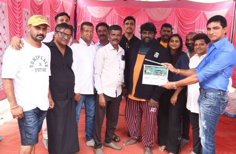 ನೆಲಮಂಗಲದಲ್ಲಿ ಬೀಟ್ ಪೊಲೀಸ್ ಗೆ ಪೂಜೆ