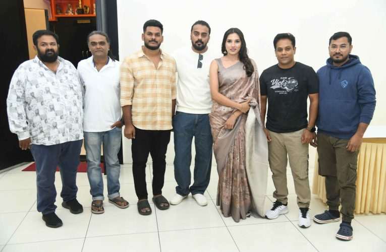 ಶೀರ್ಷಿಕೆ ಹಳೇದು ಕಥೆ ಹೊಸತು ಯಾರಿಗೂ ಹೇಳ್ಬೇಡಿ.